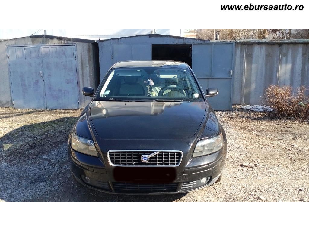 VOLVO S 40