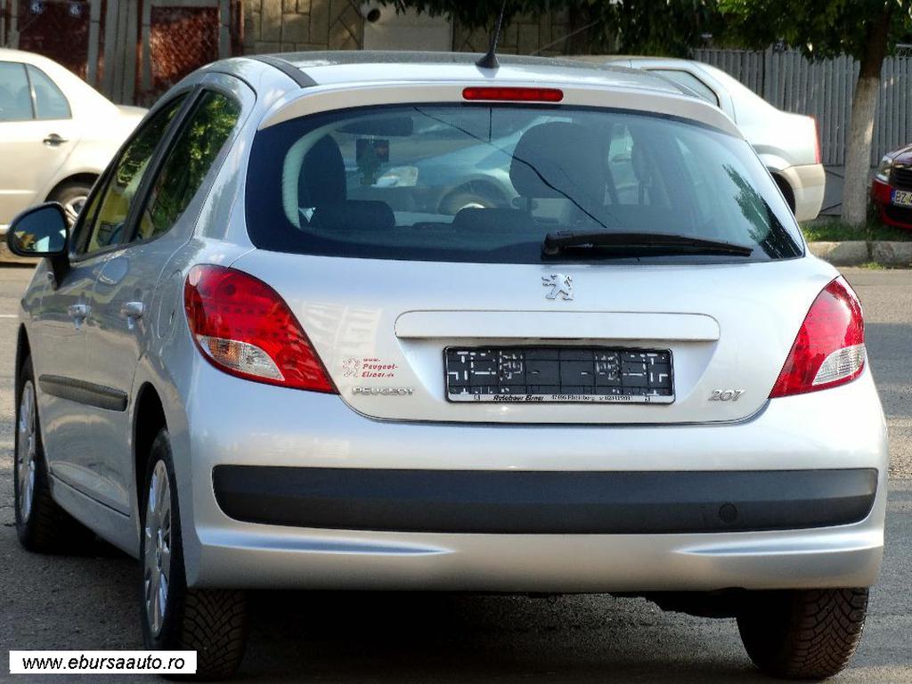 PEUGEOT 207