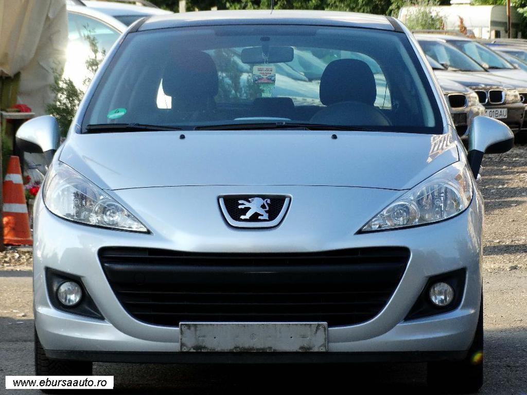 PEUGEOT 207