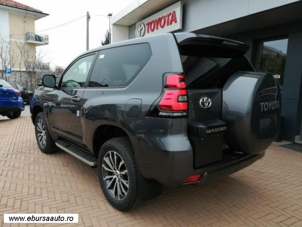 TOYOTA LAND CRUISER