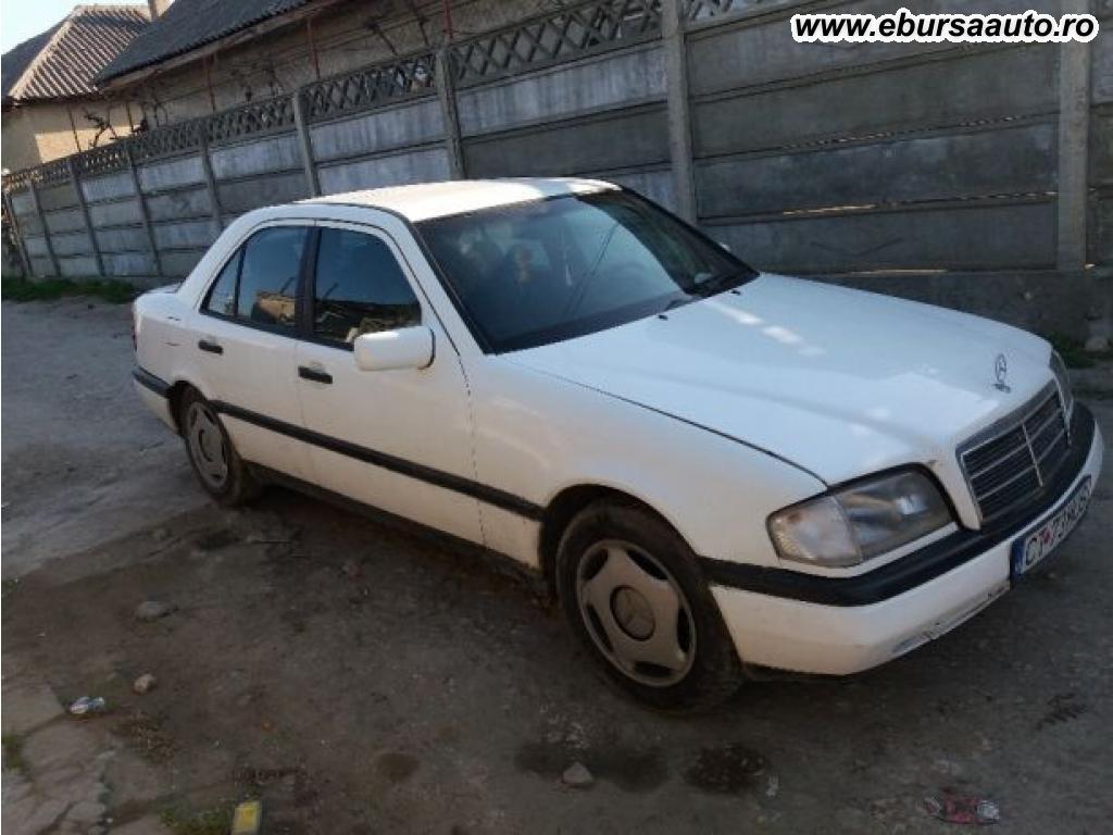 MERCEDES-BENZ C 220 D