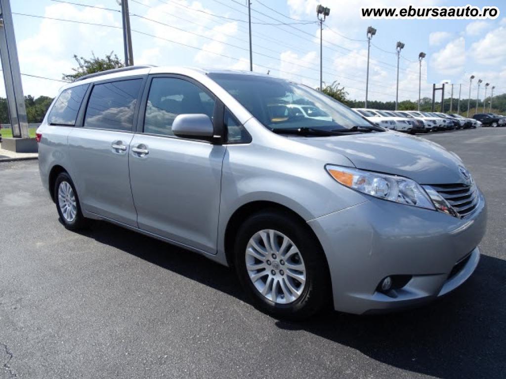 TOYOTA SIENNA