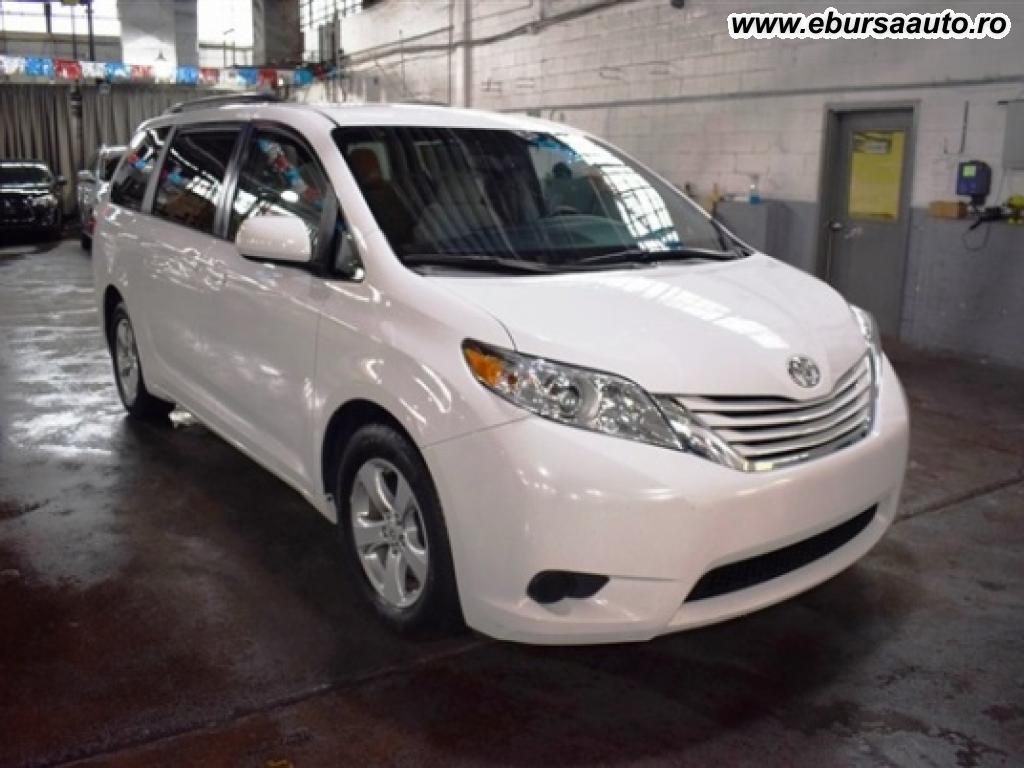 TOYOTA SIENNA