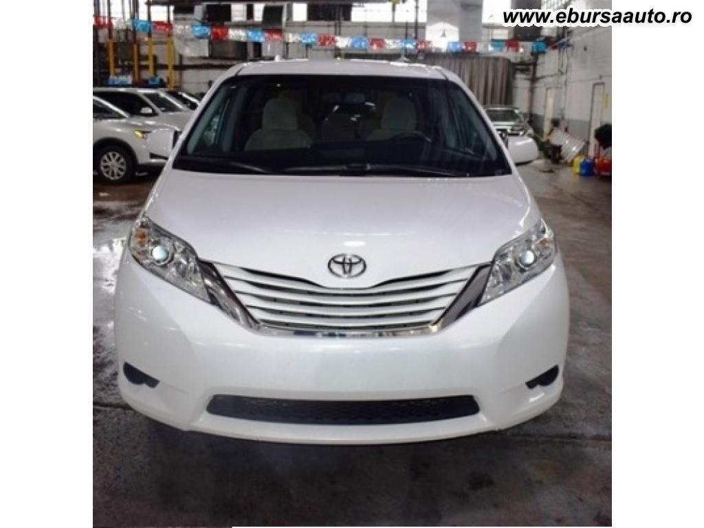 TOYOTA SIENNA