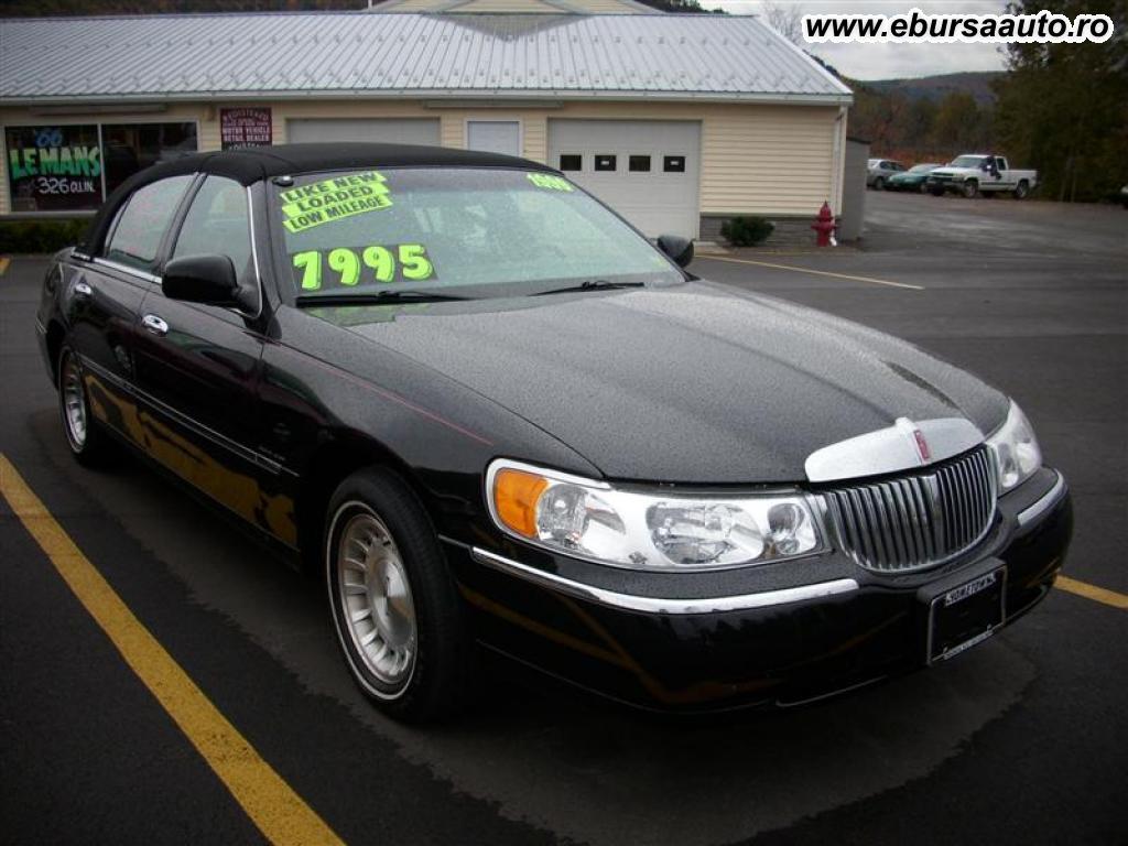 LINCOLN TOWNCAR