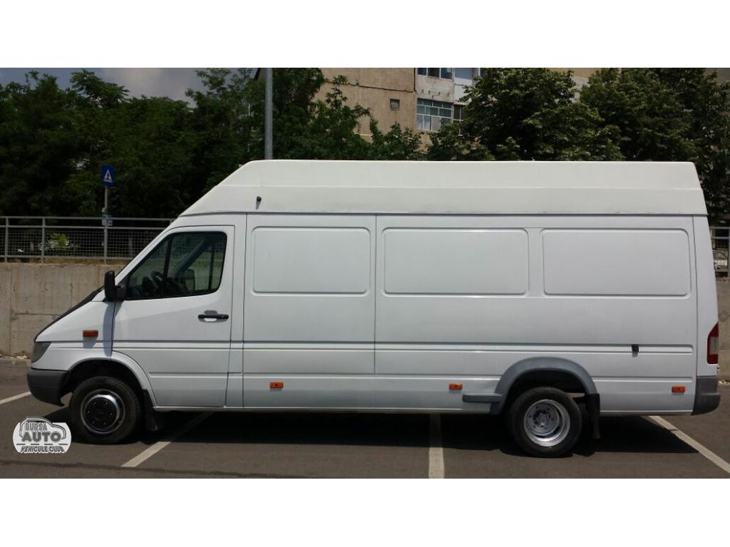 MERCEDES-BENZ SPRINTER