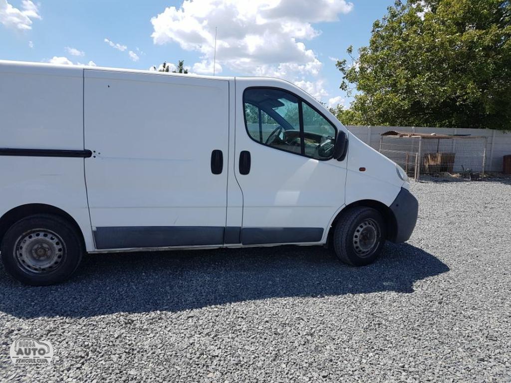 OPEL VIVARO