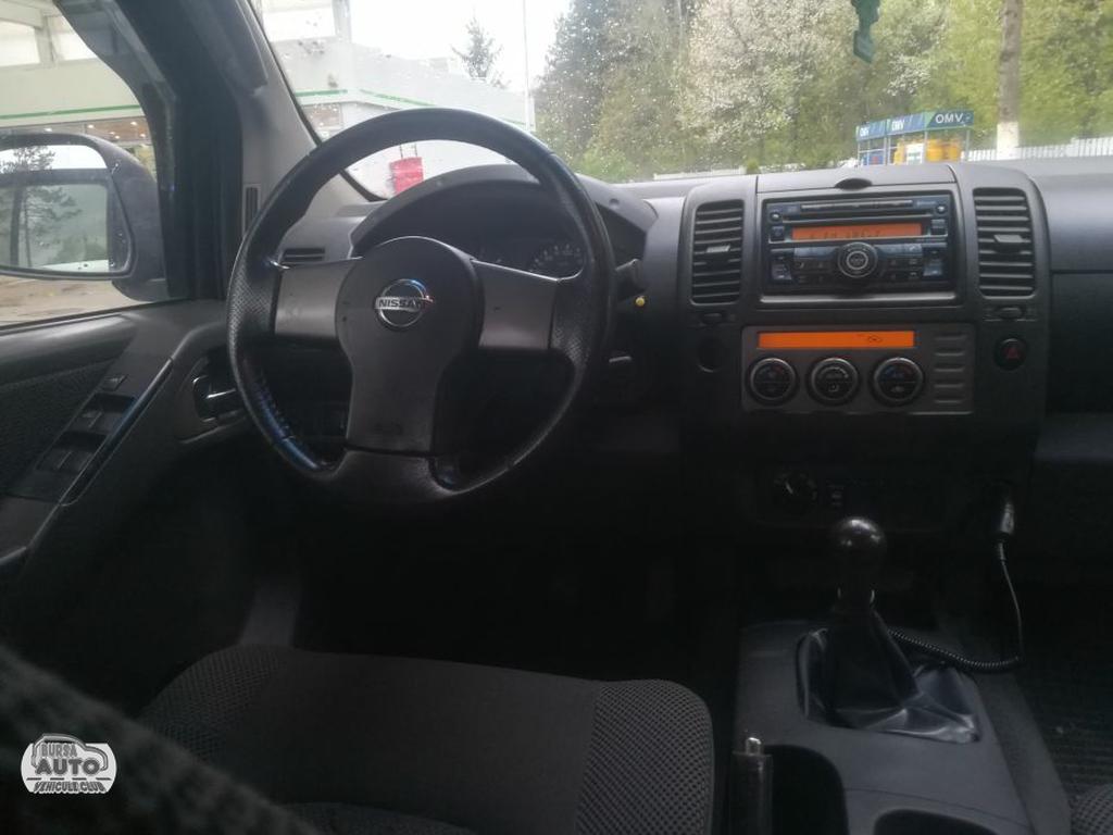 NISSAN NAVARA