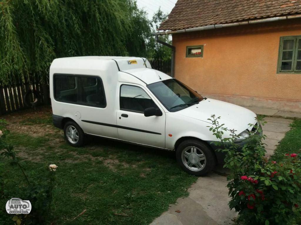 FORD COURIER