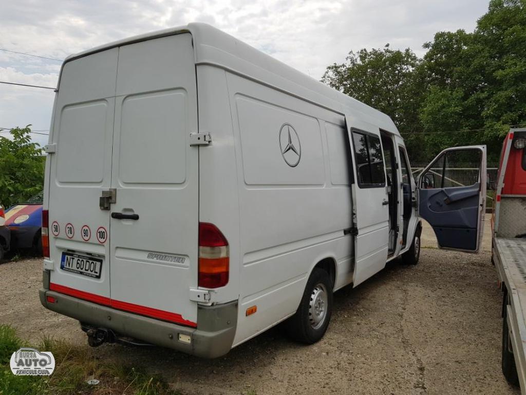 MERCEDES-BENZ SPRINTER