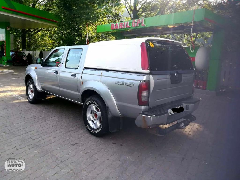 NISSAN NAVARA