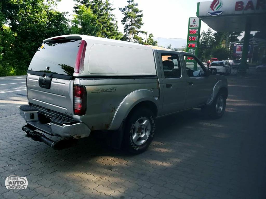 NISSAN NAVARA