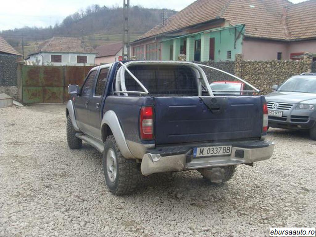 NISSAN NAVARA